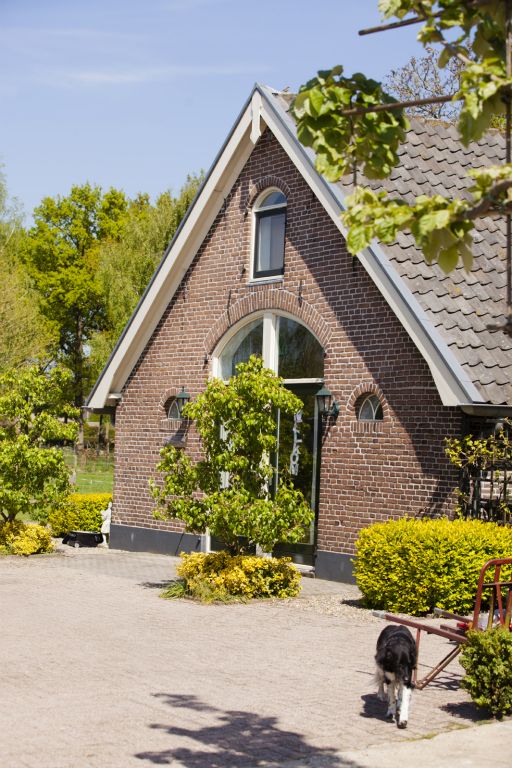 Zijgevel van het bakhuis